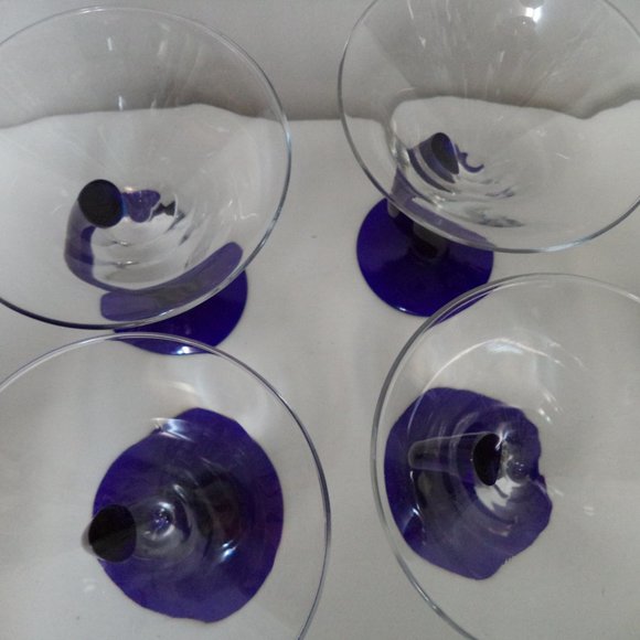 Libbey Bravura Cobalt Blue Swerve Martini  Cocktail Glass Set 4 barware spirits - Picture 4 of 9